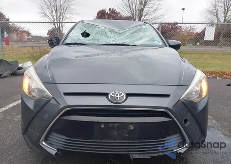 2018 Toyota Yaris Ia из США, поврежденный, VIN 3MYDLBYV6JY318850